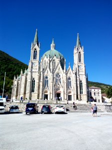 Building Sky Place Of Worship Cathedral photo