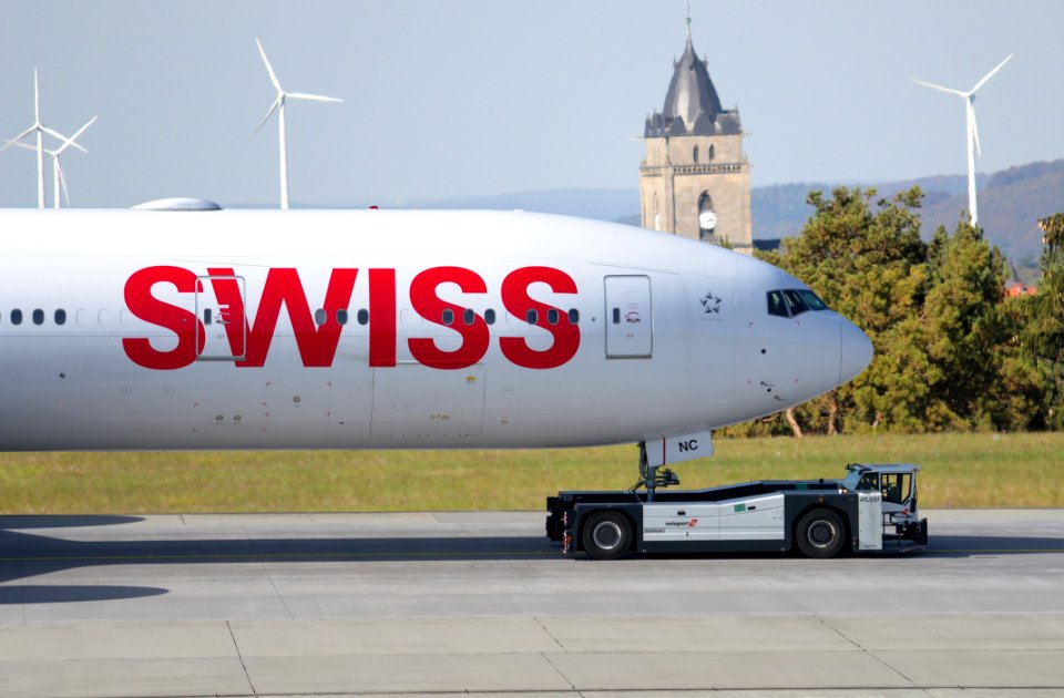 Airline Airplane Aircraft Airliner