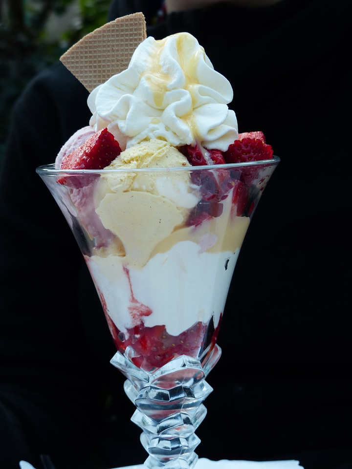 Dessert ice glass