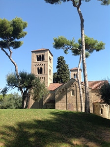 Barcelona park romanesque