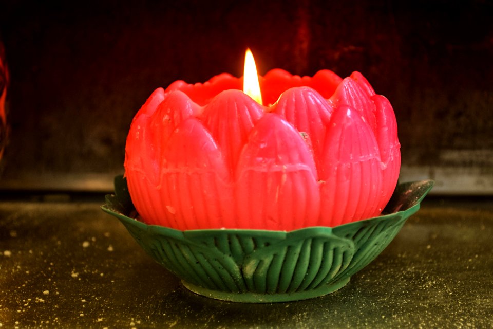 Flower Petal Lighting Candle