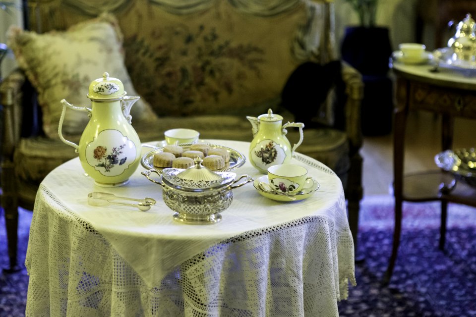 Tablecloth Yellow Table Furniture photo