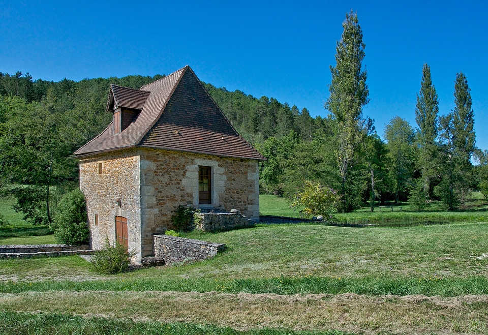 Cottage architecture stone