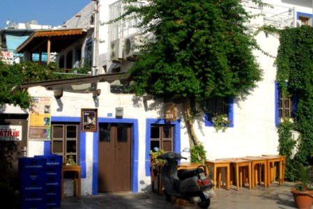 Mavi Bar