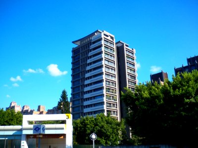 100_1695