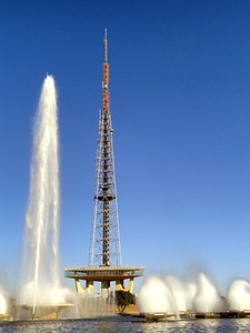 Structure fountain spray photo