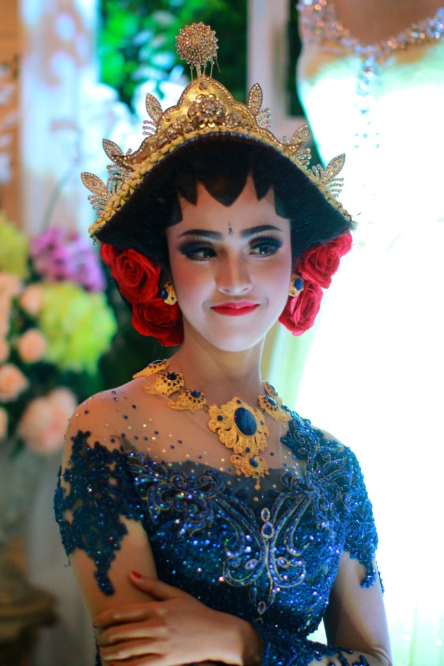 Beauty, Lady, Fashion Accessory, Tradition