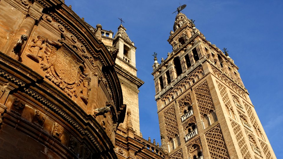 Landmark, Historic Site, Building, Medieval Architecture photo