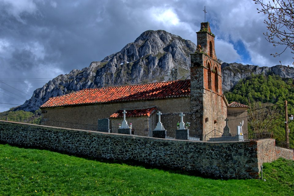 Sky, Mountain, Mountain Range, Historic Site