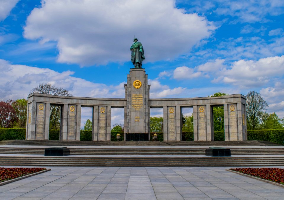 Landmark, Sky, Monument, Memorial photo