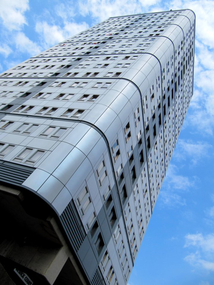 Building, Sky, Landmark, Skyscraper photo