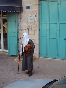 Palestine old man street