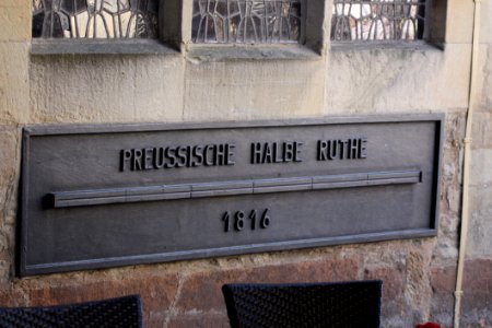 Signage, Automotive Exterior, Facade, Font