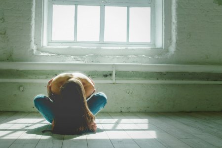 Blue, Green, Sitting, Floor photo