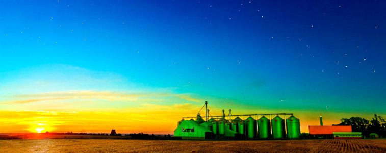 Sky, Field, Atmosphere, Horizon