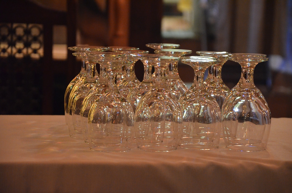 Restaurant wine glass drinking glass