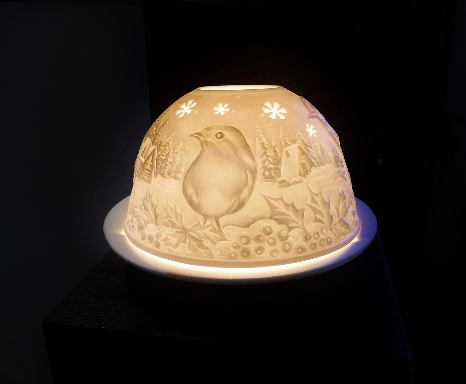 Illuminated gentle light hand labor
