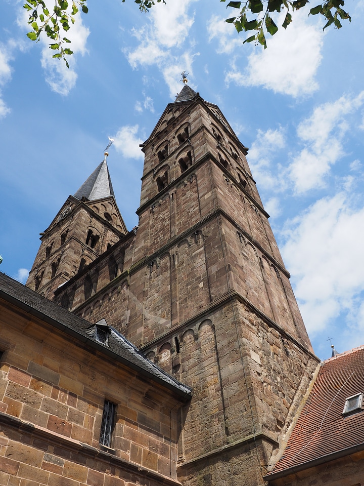 Church fritzlar fritzlar cathedral