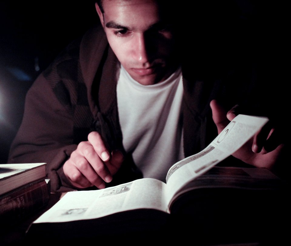 Reading, Cool, Darkness, Gentleman