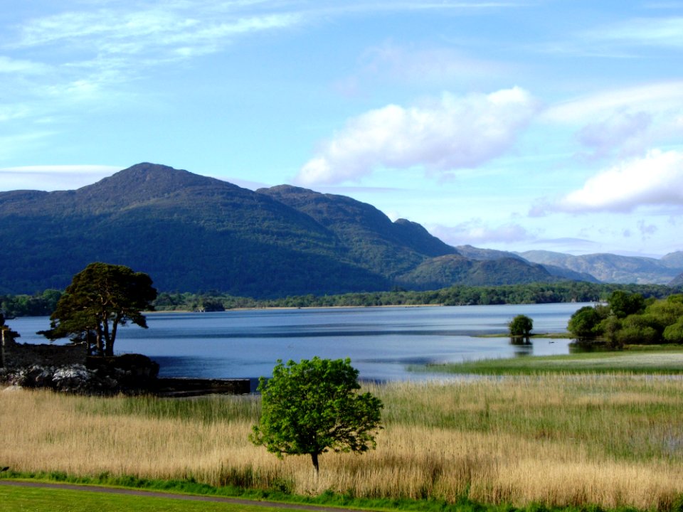 Highland, Loch, Lake, Sky