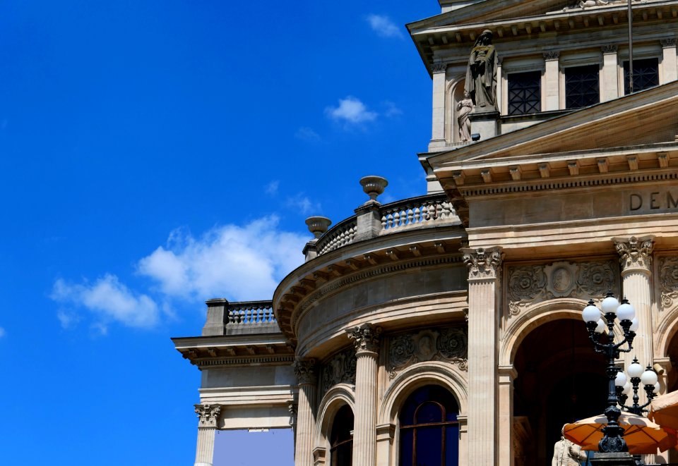 Sky, Landmark, Building, Architecture
