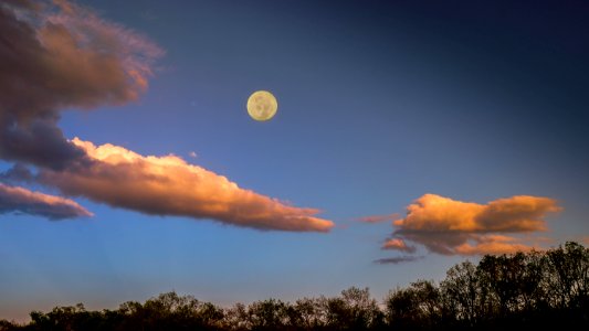 Sky, Daytime, Cloud, Atmosphere