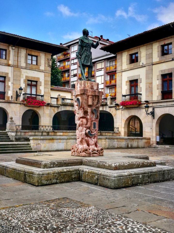 Statue, Fountain, Monument, Town Square photo