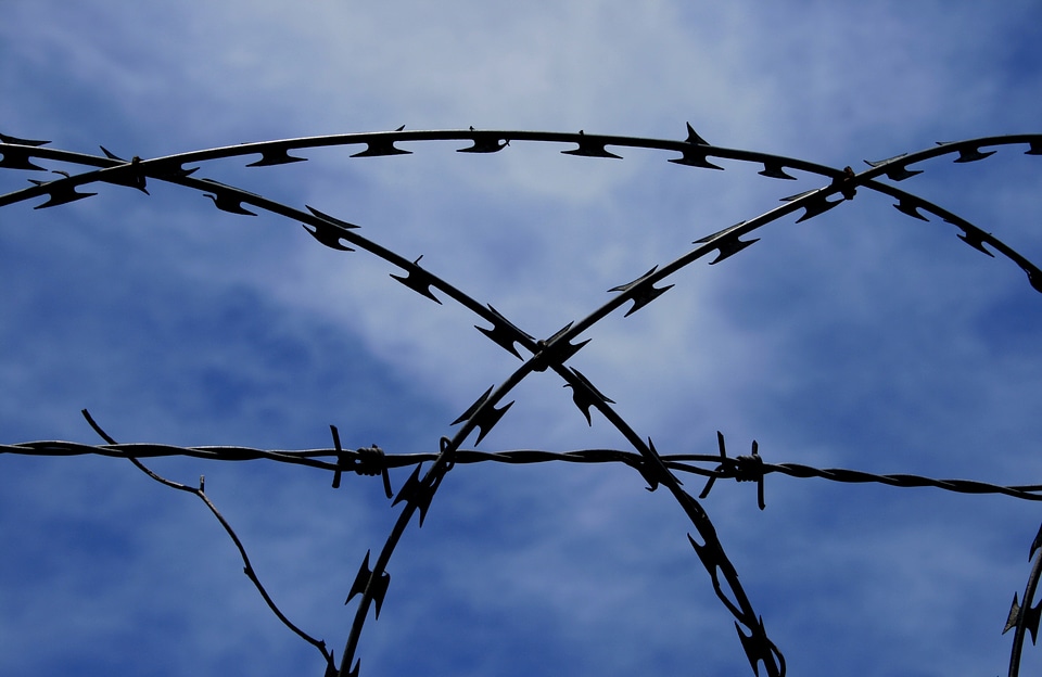 Fence spikes obstacle