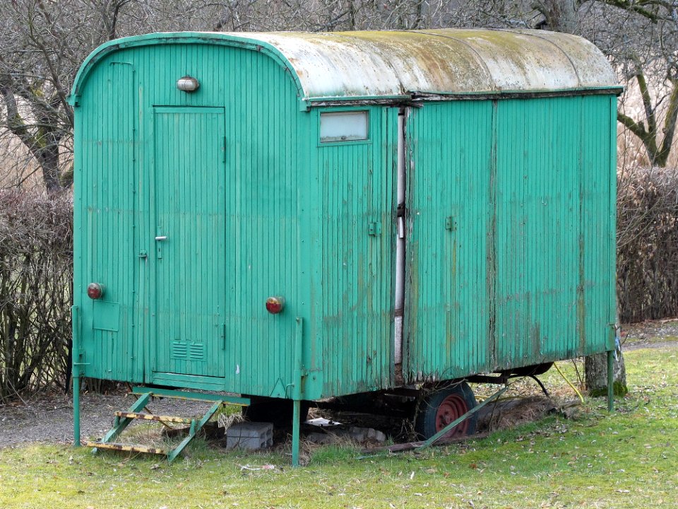 Green Shack Shed Hut