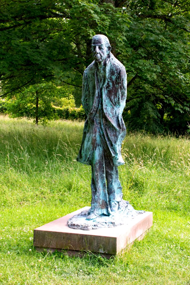 Sculpture Statue Monument Grass