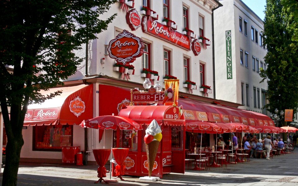 Landmark City Fast Food Restaurant Street