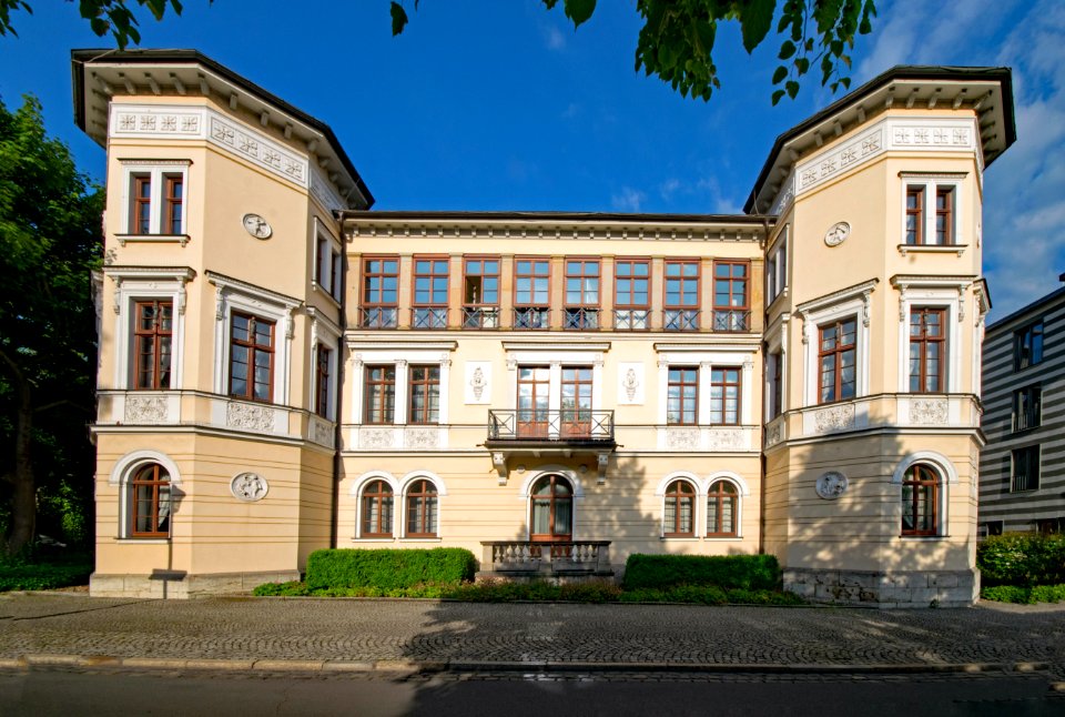 Property Stately Home Building Estate
