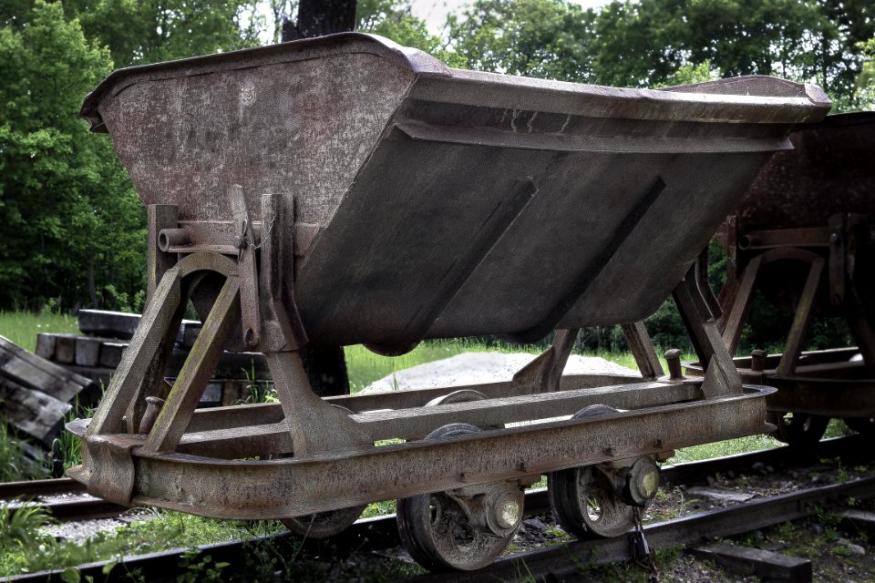 Vehicle Wagon Motor Vehicle Grass
