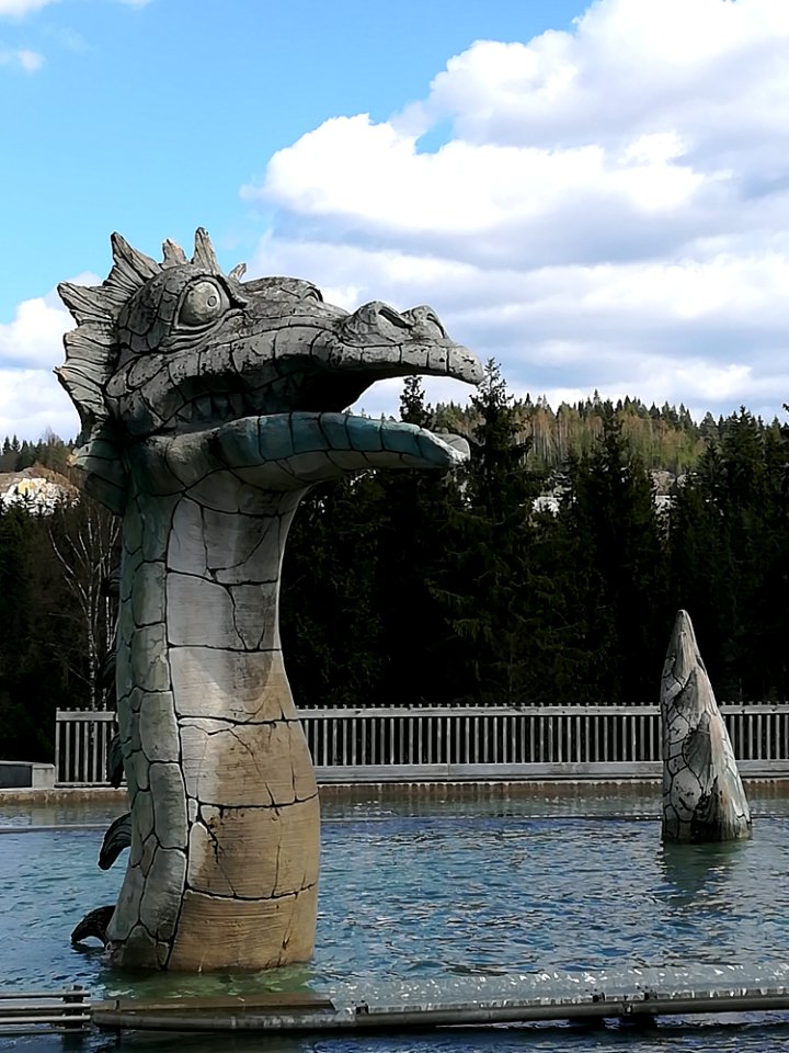 Water Sculpture Monument Tree
