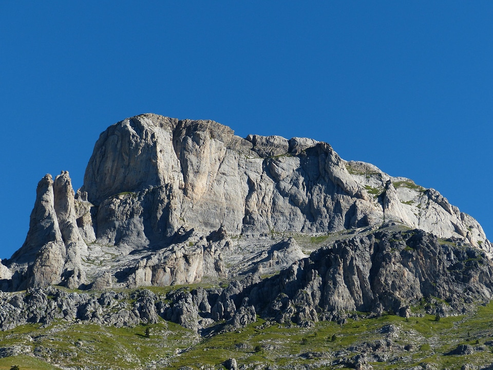 Summit rock monte mongioie