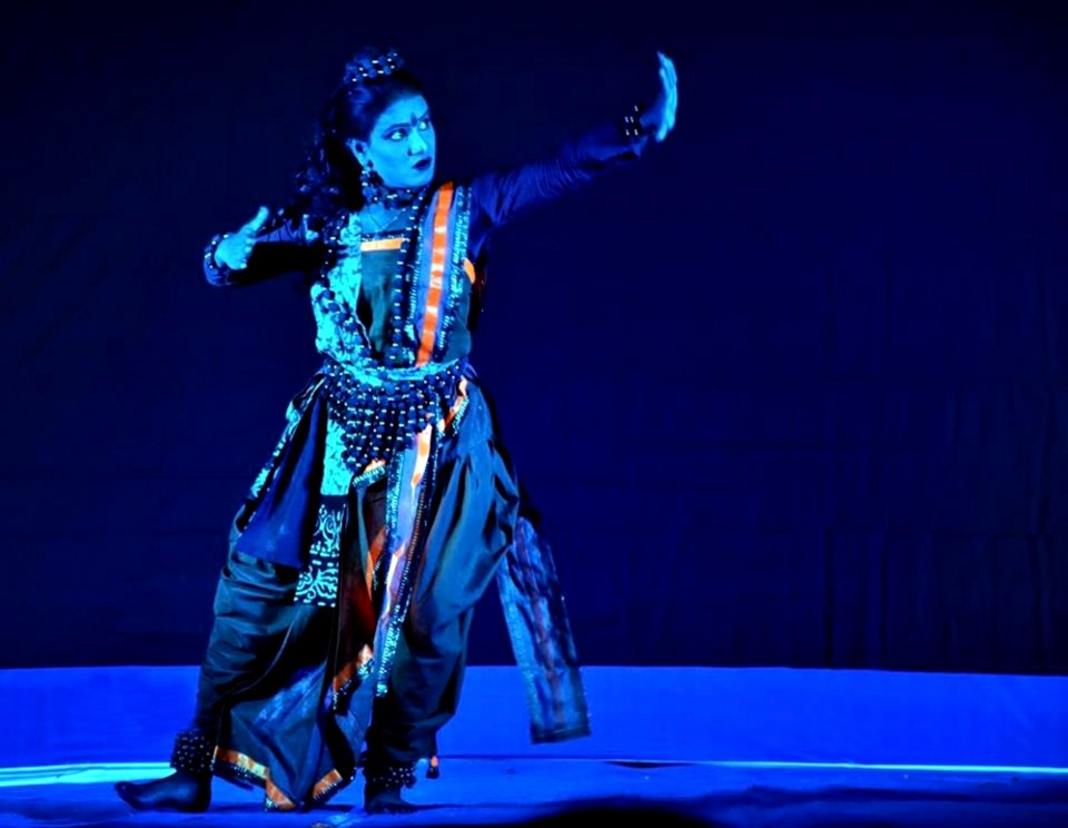 Performing Arts Performance Entertainment Dancer