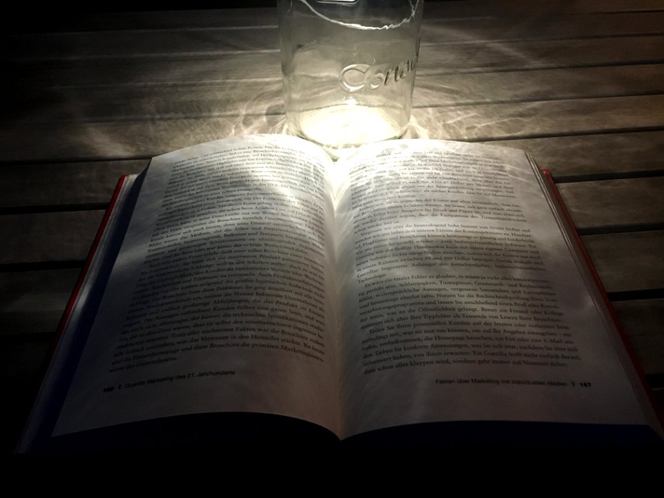 Text Light Darkness Font