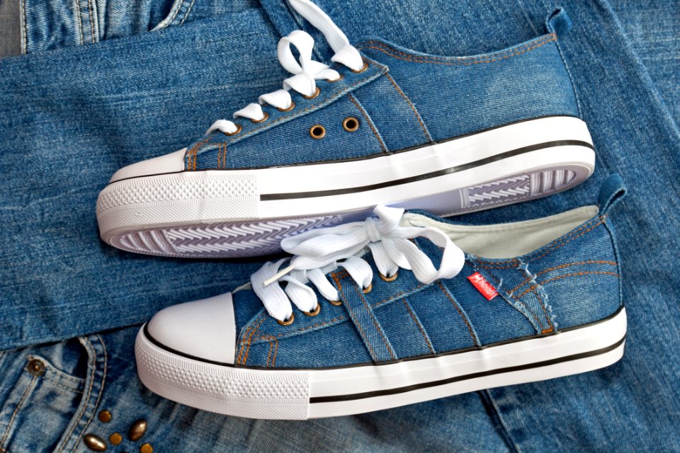 Footwear Sneakers Blue Shoe