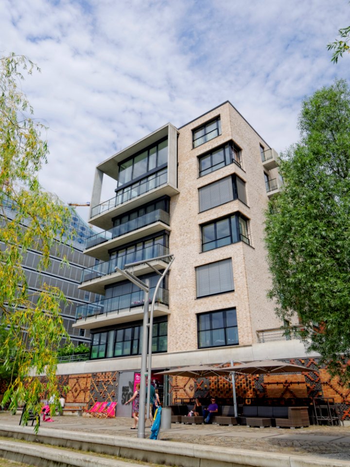 Building Mixed Use Residential Area Condominium
