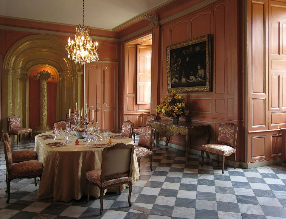 Interior wood panel paneling