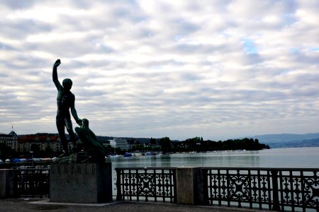 Sky Cloud Water Statue