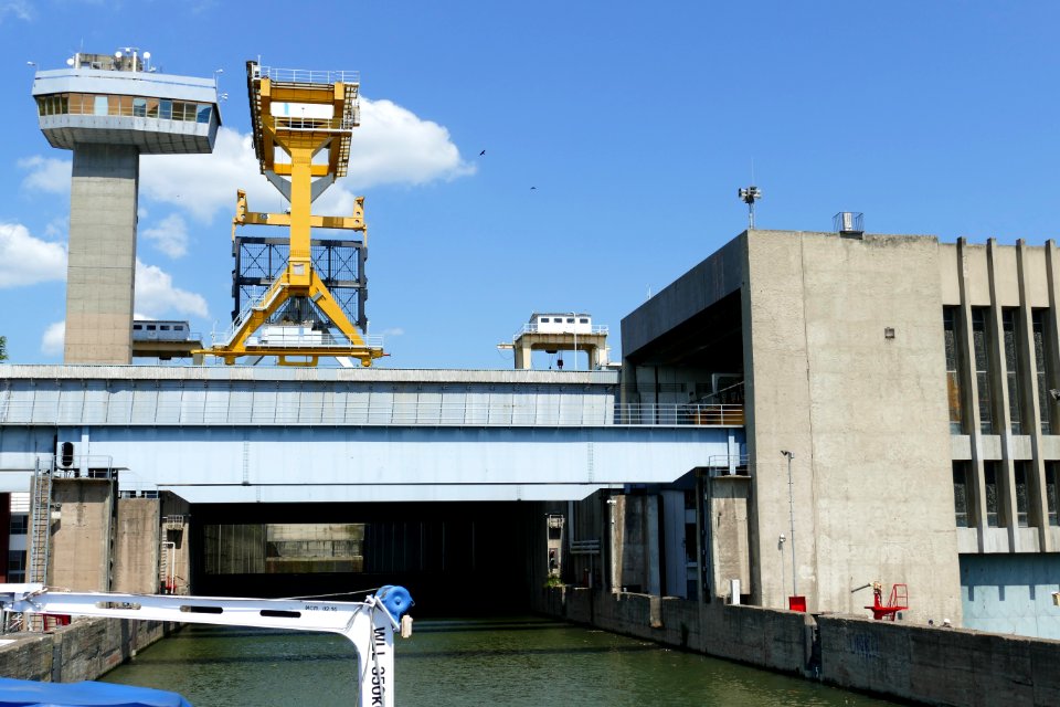 Waterway Building Fixed Link