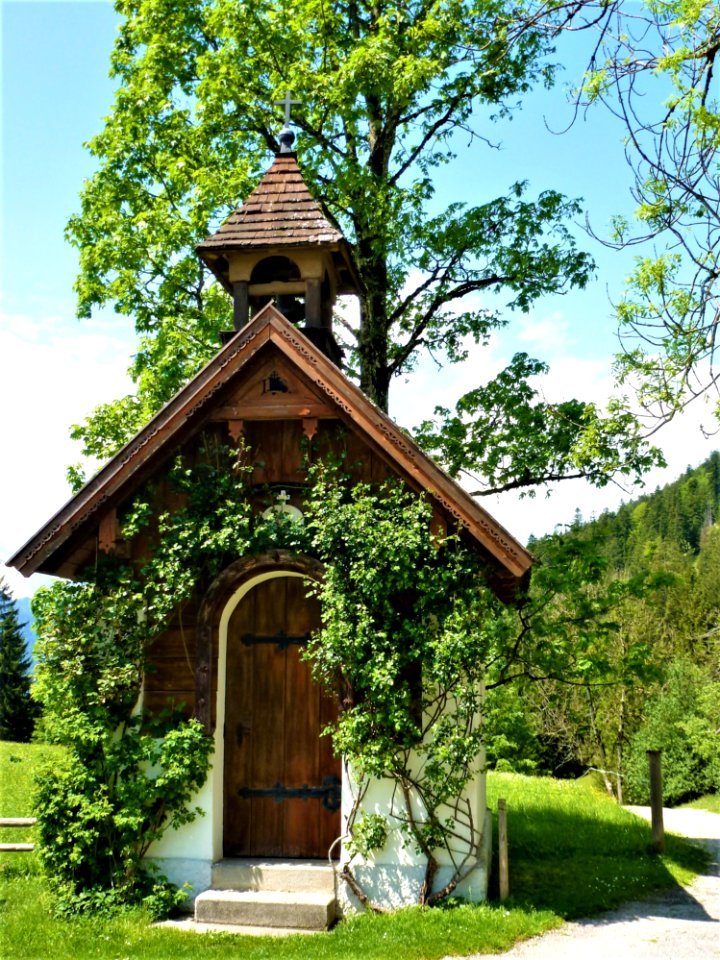 Tree House Cottage Chapel