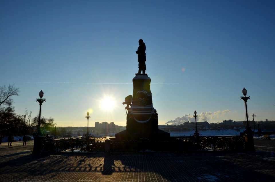 Monument Statue Landmark Sky