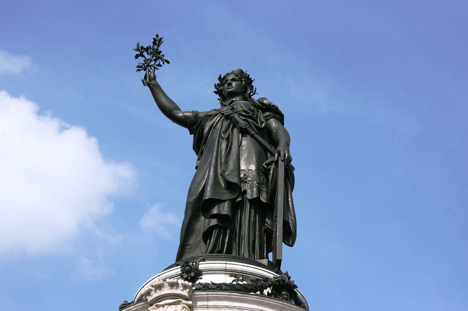 Statue reúplica paris