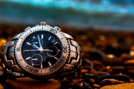 Chronograph Watch At 101