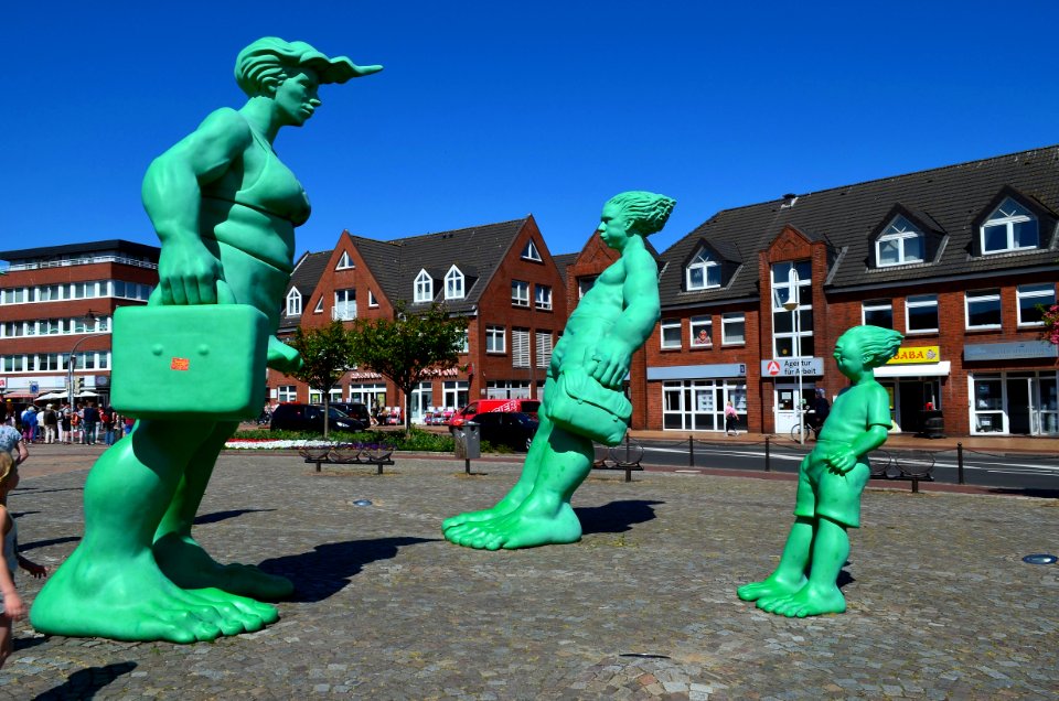 Green Statue Sculpture Fun