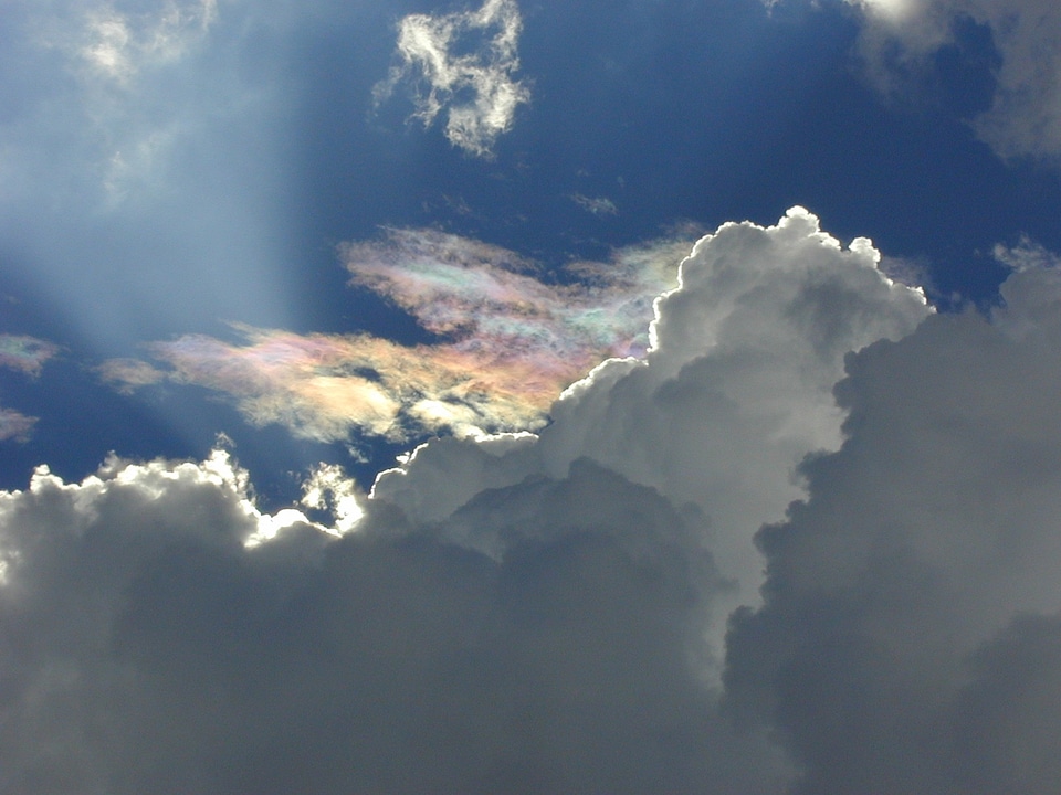 Color game sky phenomenon