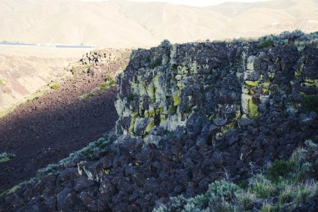 Gray And Black Stone Cliff