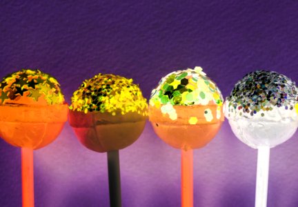 Four Assorted-flavor Lollipops